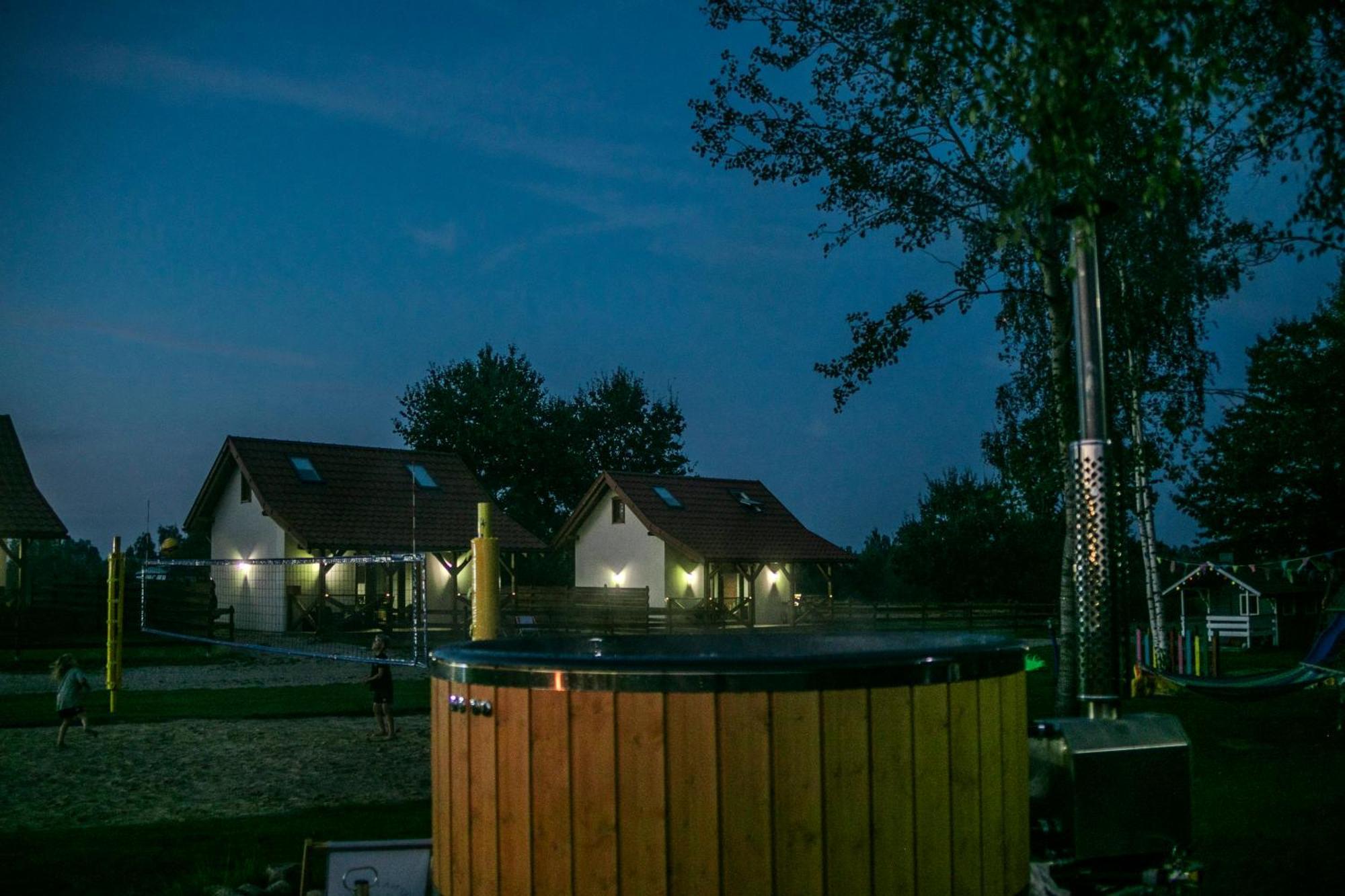 Ostoja - Na Kaszubach, Sauna, Balia-jacuzzi, Plac Zabaw, Tyrolka , Dwa Boiska, Miejsce Na Ognisko, Grill Gazowy
