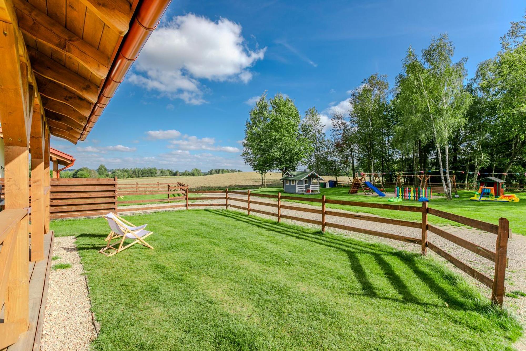 Ferienhaus Ostoja - Na Kaszubach, Sauna, Balia-jacuzzi, Plac Zabaw, Tyrolka , Dwa Boiska, Miejsce Na Ognisko, Grill Gazowy *