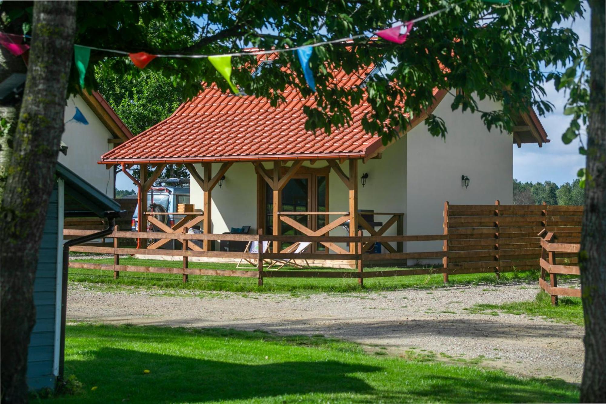 Ferienhaus Ostoja - Na Kaszubach, Sauna, Balia-jacuzzi, Plac Zabaw, Tyrolka , Dwa Boiska, Miejsce Na Ognisko, Grill Gazowy *